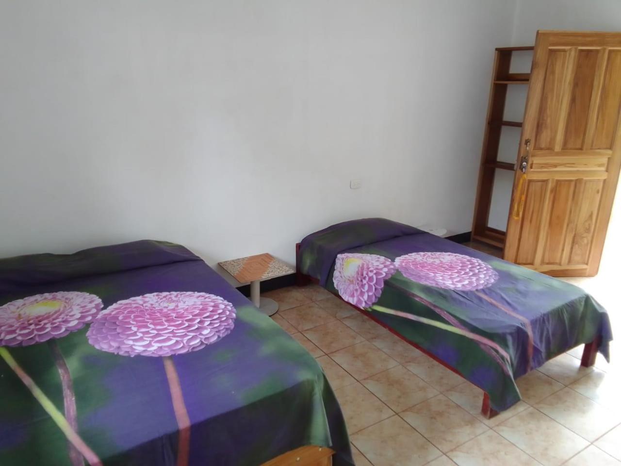 Mar Caribe Pv Hotel Puerto Viejo de Talamanca ภายนอก รูปภาพ
